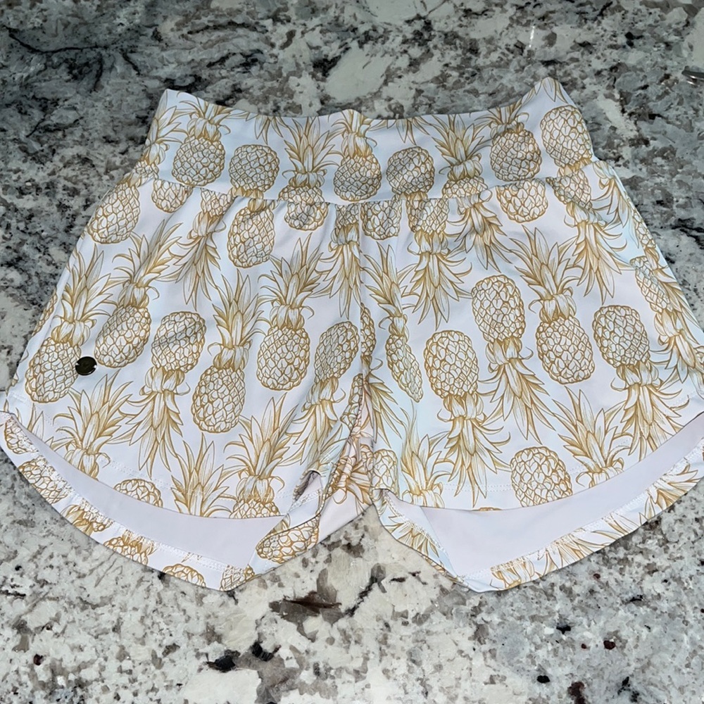 Hawaii Love fitness pineapple shorts small